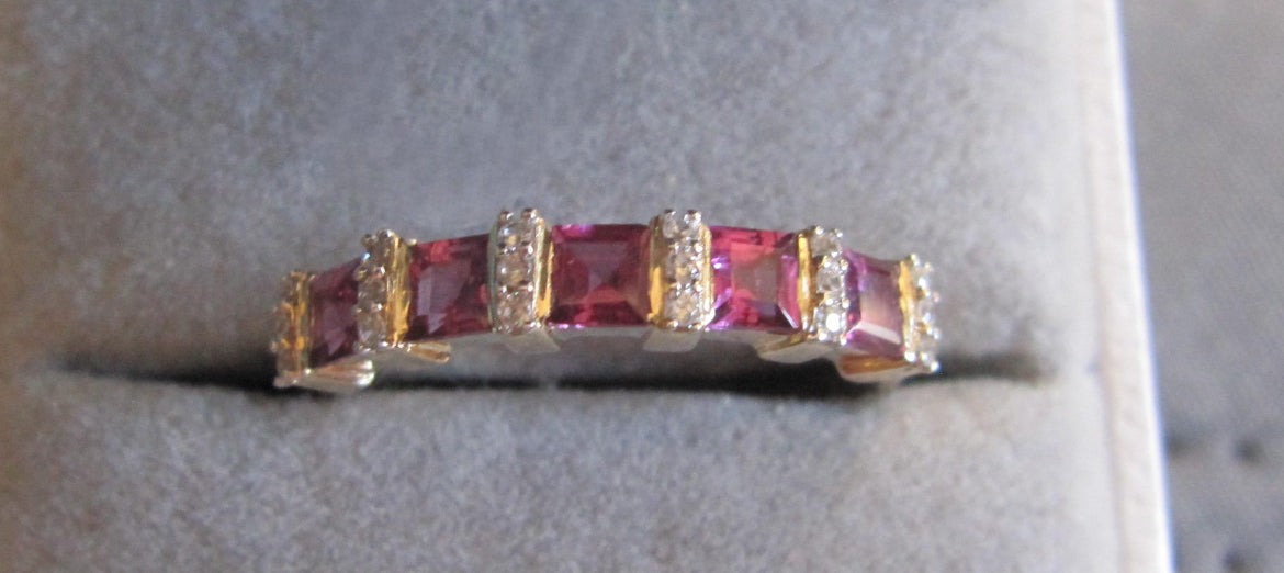 9ct Yellow Gold Rare Bishops Garnet & White Zircon Band Ring