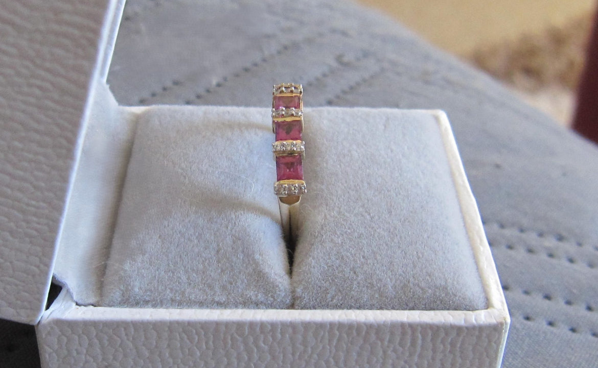 9ct Yellow Gold Rare Bishops Garnet & White Zircon Band Ring